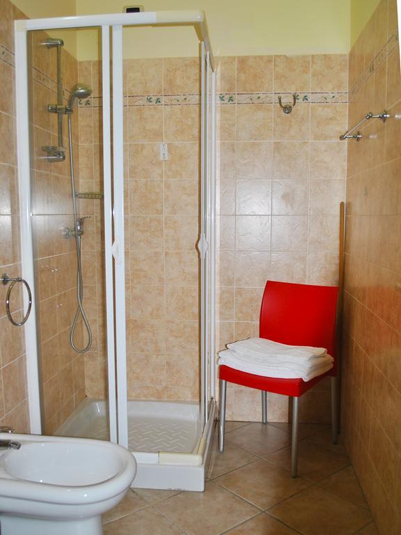 SantʼAgata di Militello Red Hotel Sant'Elia חדר תמונה