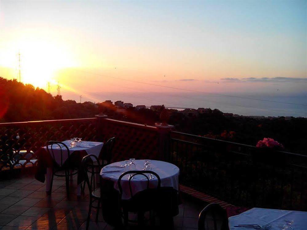 SantʼAgata di Militello Red Hotel Sant'Elia מראה חיצוני תמונה